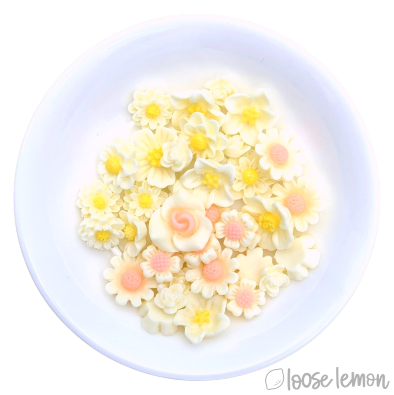 Single Colour Resin Flowers | Cream